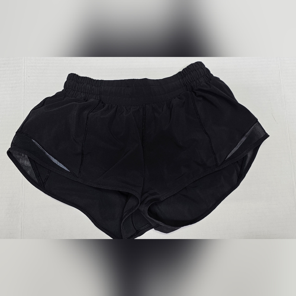 LULULEMON size 4 shorts